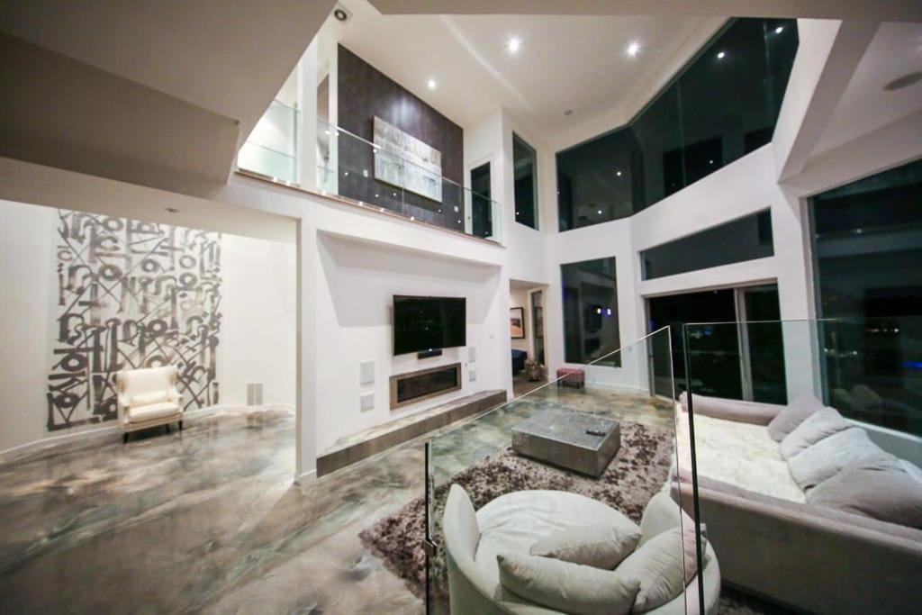 Hollywood Hills Modern Sanctuary-jaw Dropping View * Los Angeles