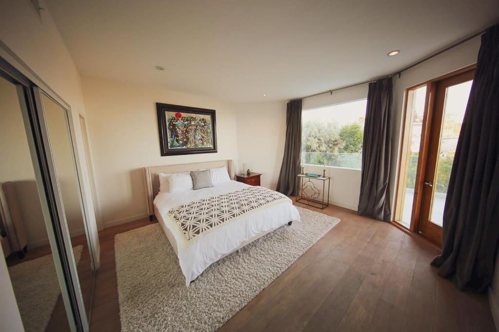 Villa Hollywood Hills Modern Sanctuary-jaw Dropping View