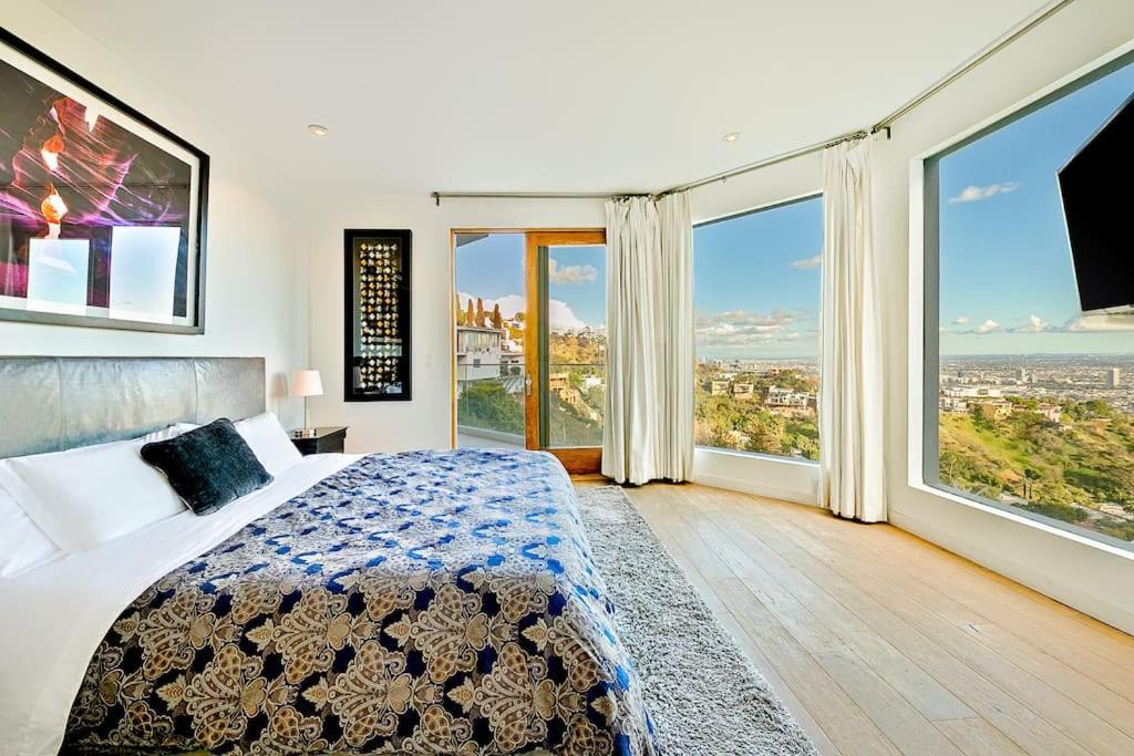 Hollywood Hills Modern Sanctuary-jaw Dropping View Villa Los Angeles