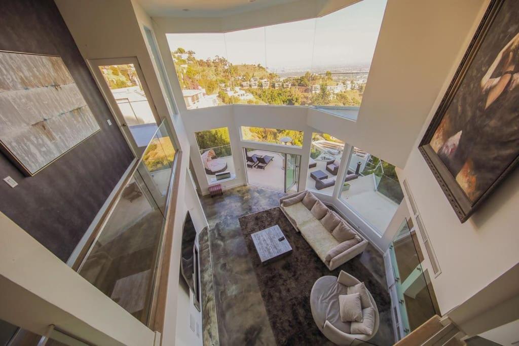 Hollywood Hills Modern Sanctuary-jaw Dropping View *