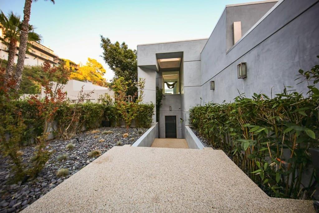 Hollywood Hills Modern Sanctuary-jaw Dropping View Los Angeles
