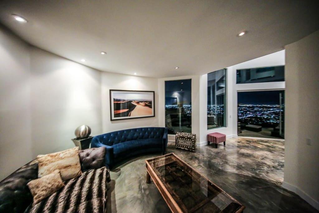 Villa Hollywood Hills Modern Sanctuary-jaw Dropping View