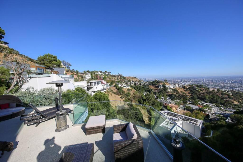 Villa Hollywood Hills Modern Sanctuary-jaw Dropping View
