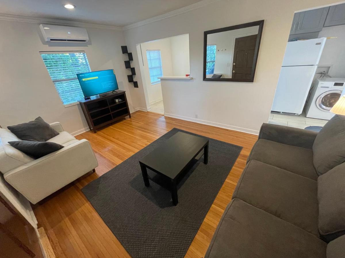 Stanley Apartment *