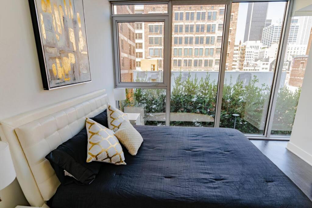 Downtown Paradise Escape With 2 Pools / Hot Tubs
