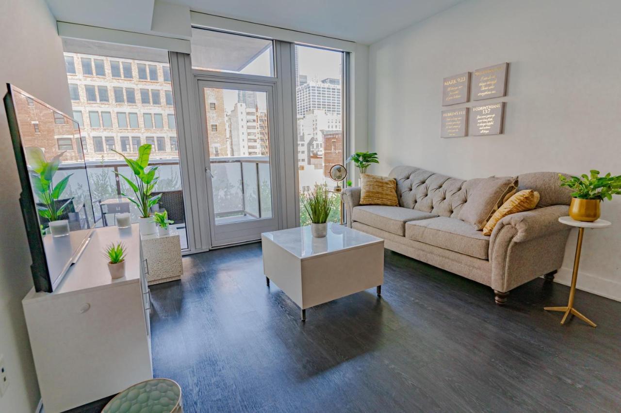 Apartment Downtown Paradise Escape With 2 Pools / Hot Tubs *