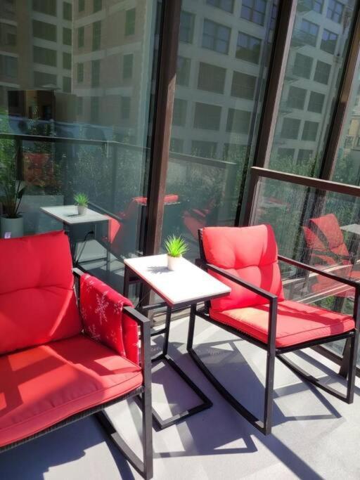 Downtown Paradise Escape With 2 Pools / Hot Tubs Apartment *