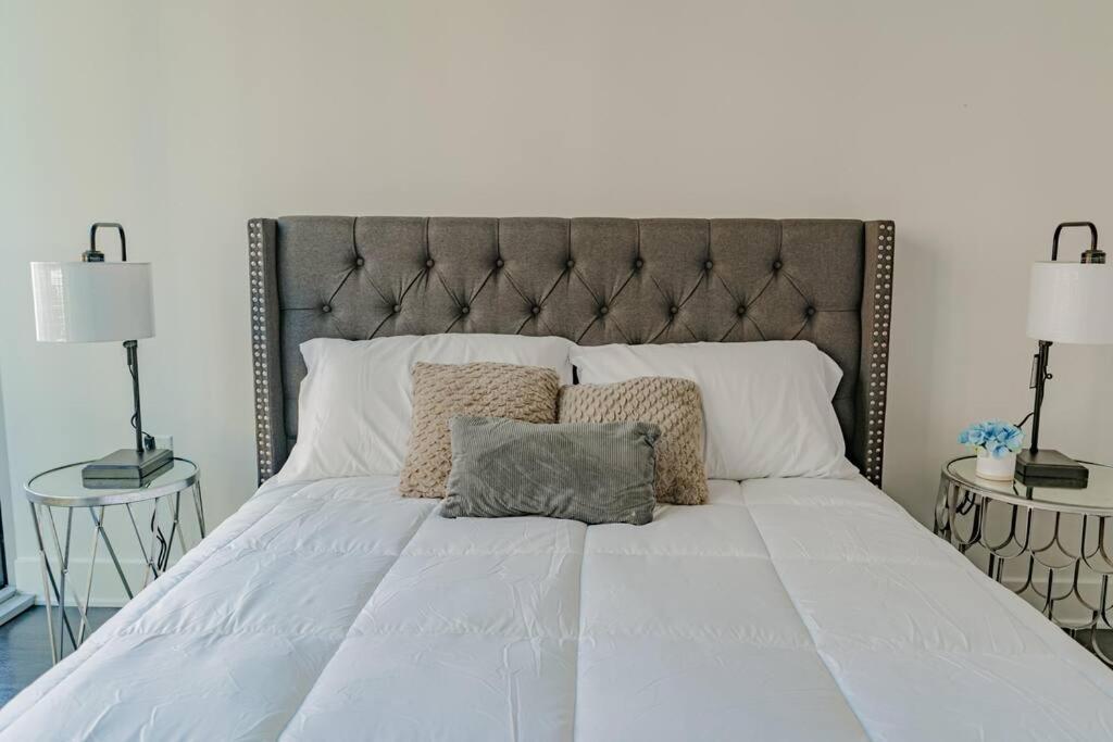 Downtown Paradise Escape With 2 Pools / Hot Tubs Apartment Los Angeles
