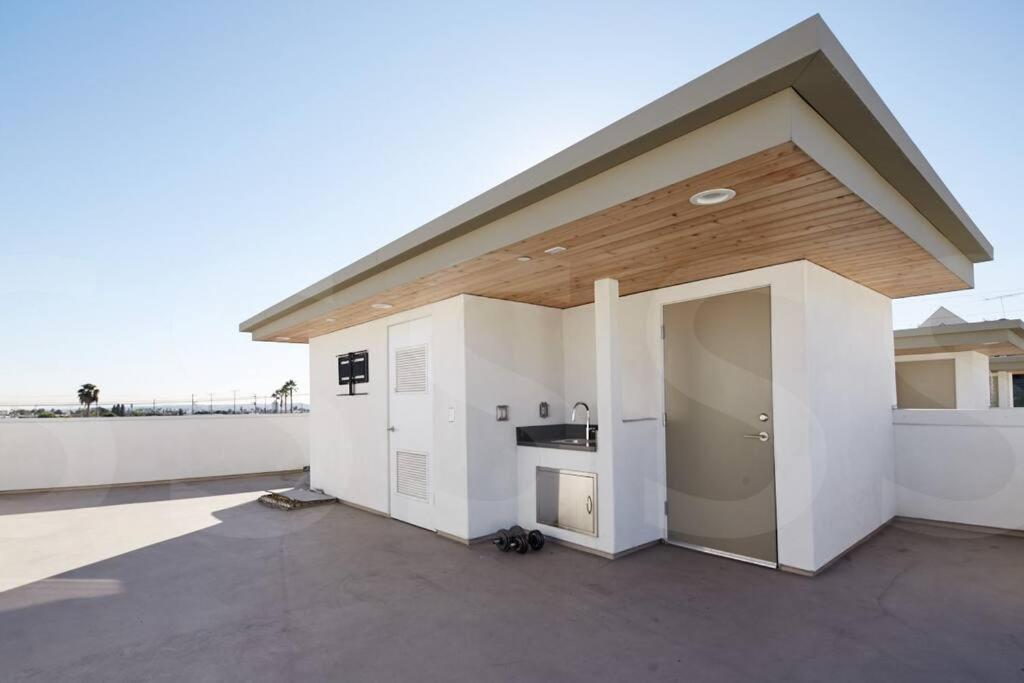 Apartment Massive 4 Story Townhouse In Heart Of La