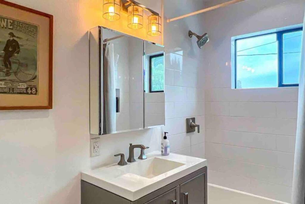 Holiday home Hillside Silverlake - Echo Park And Free Parking *