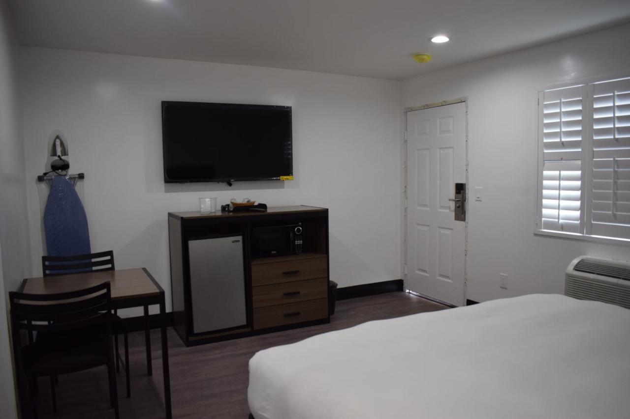 Motel Hyde Park 2*