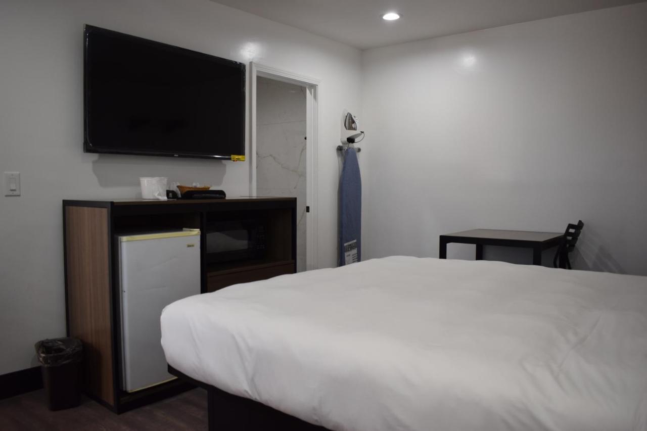 Hyde Park Motel 2*