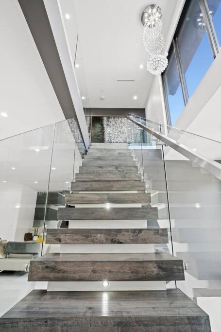 Modern Luxury Sherman Oaks Oasis Los Angeles
