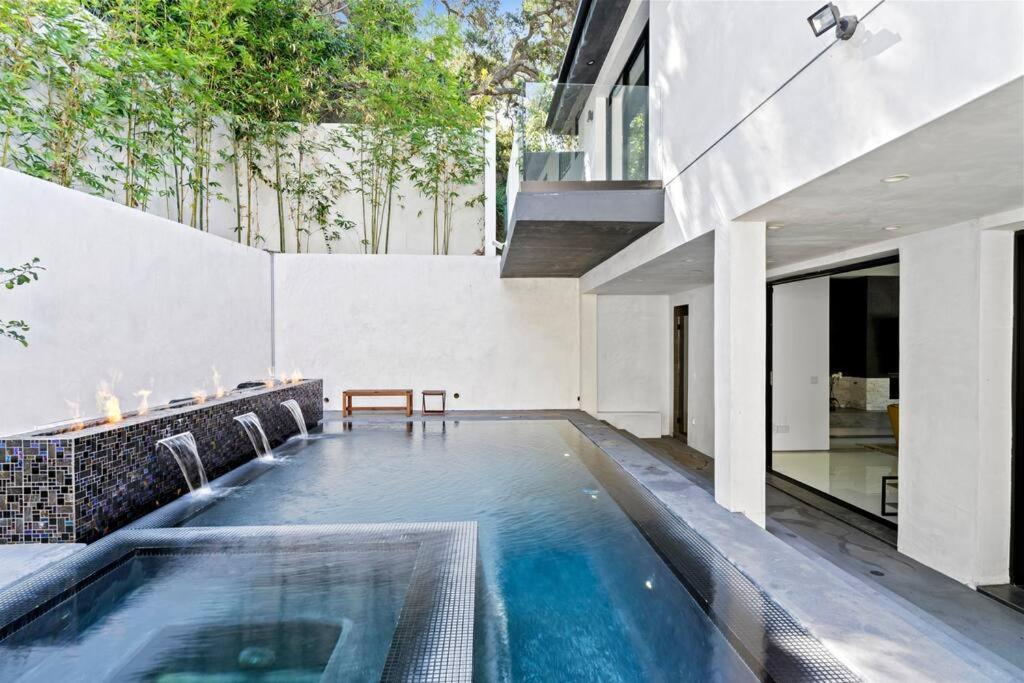 Modern Luxury Sherman Oaks Oasis Villa *