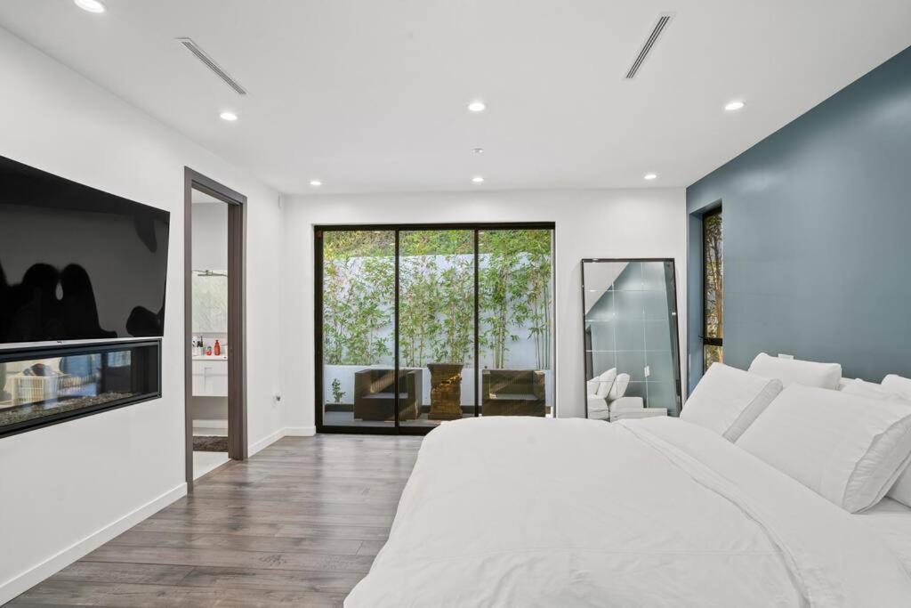 Modern Luxury Sherman Oaks Oasis Los Angeles