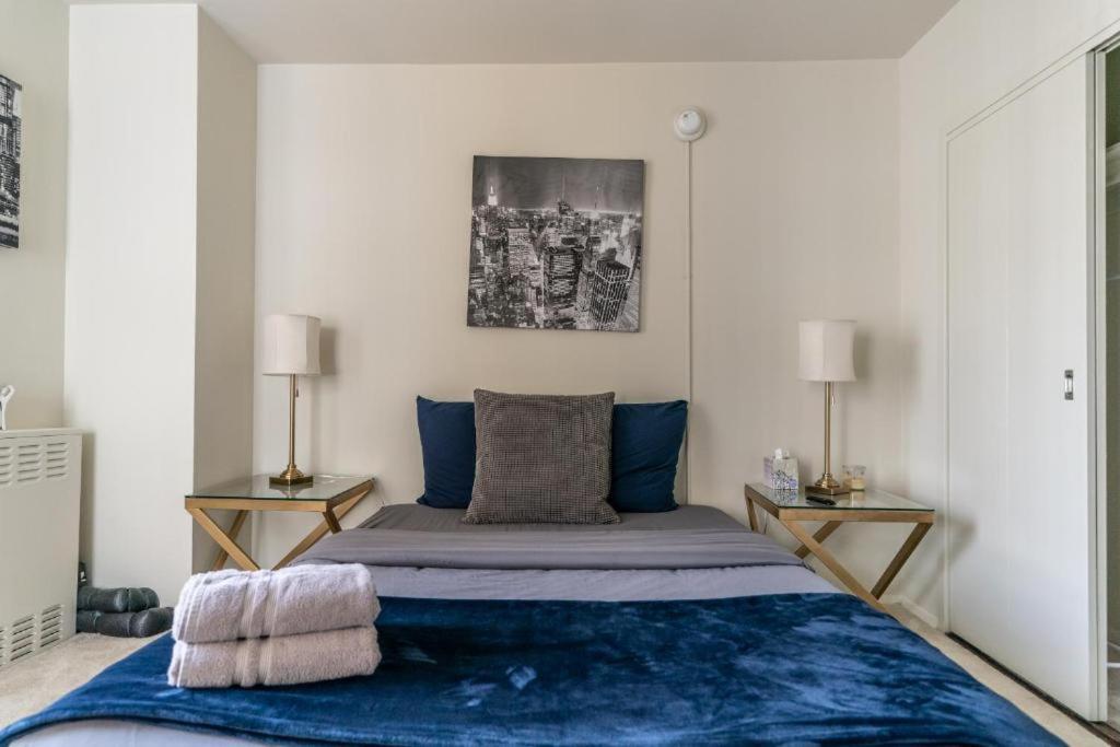 Apartment Spacious Charming With Great Views Near The Grove *