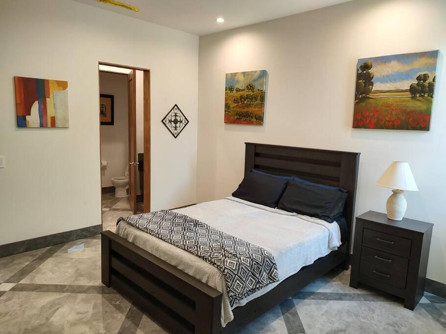 Beautiful Brand New Mansion Estate Holiday home *