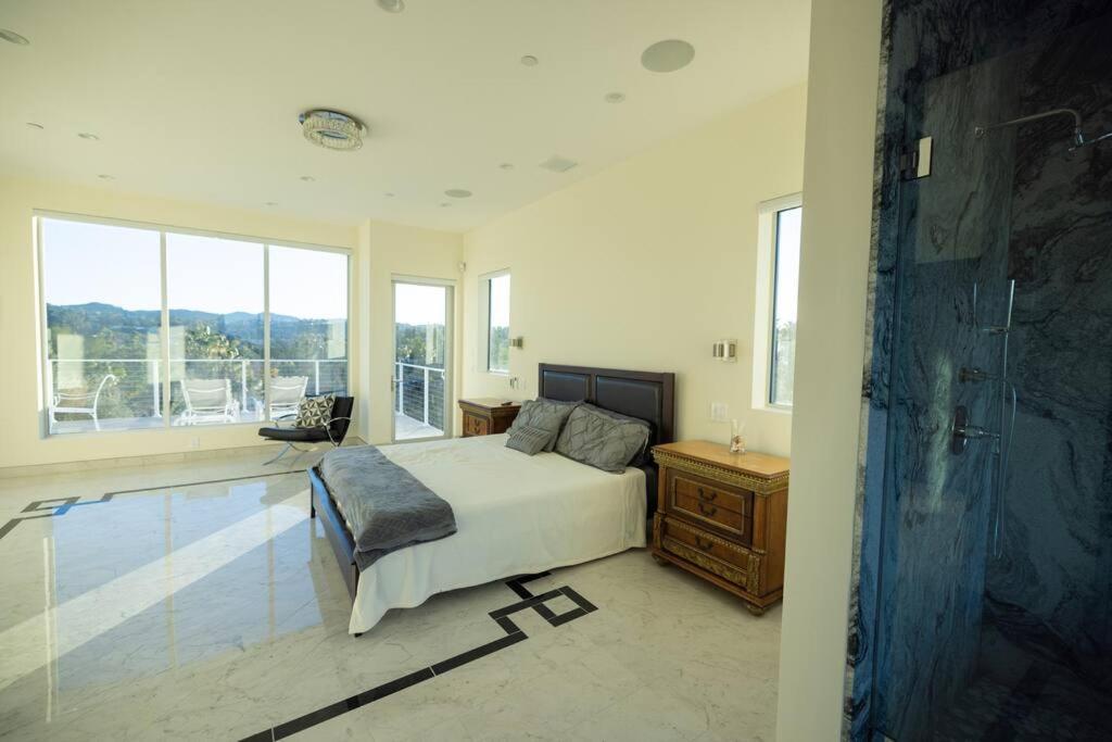 Holiday home Beautiful Brand New Mansion Estate *
