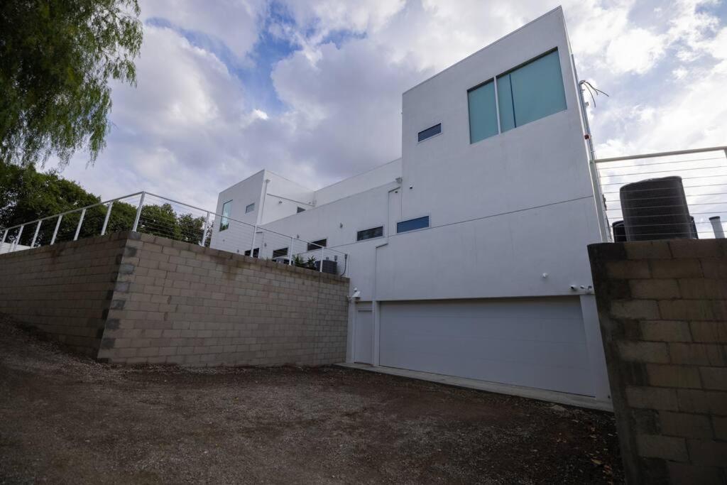 Holiday home Beautiful Brand New Mansion Estate