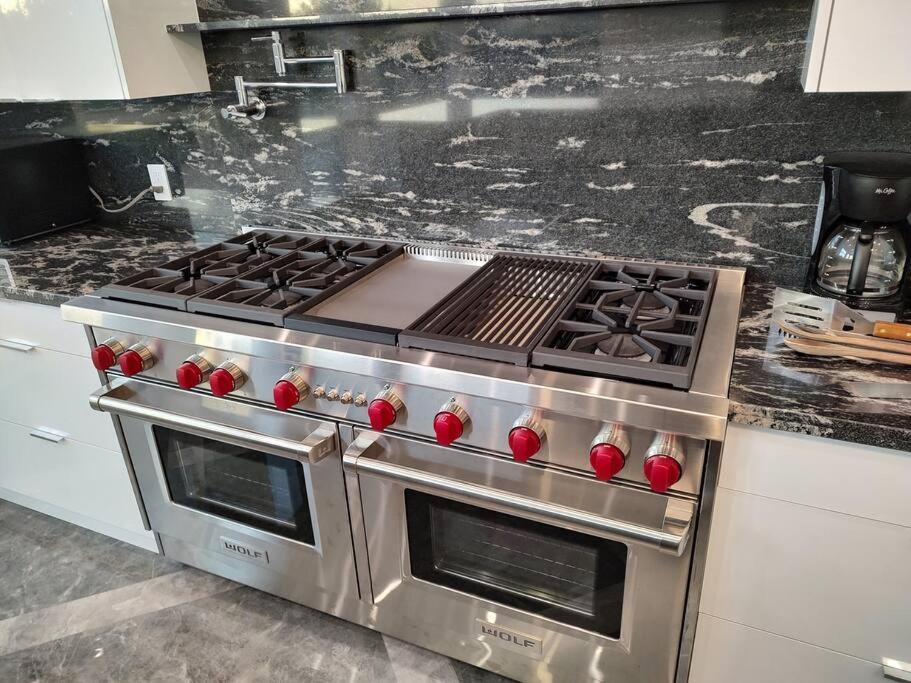 Beautiful Brand New Mansion Estate * Los Angeles