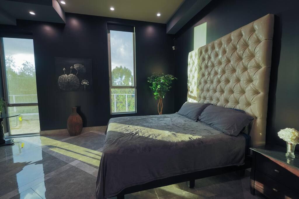 Beautiful Brand New Mansion Estate Los Angeles
