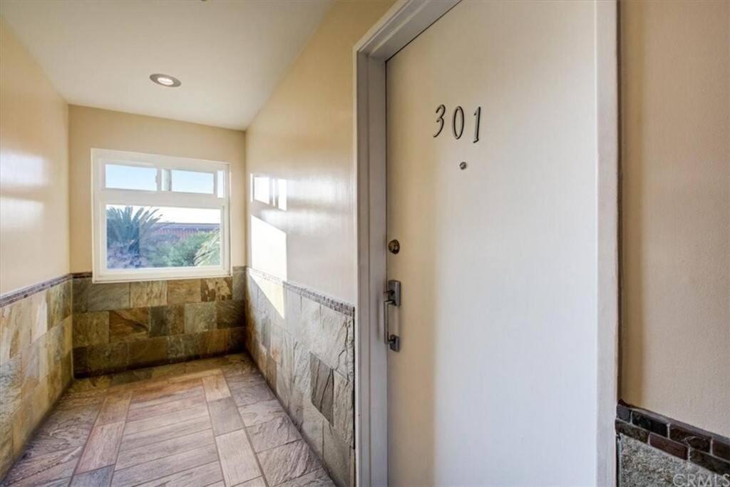 Spacious 2 Master Bedroom In Canoga Park Los Angeles