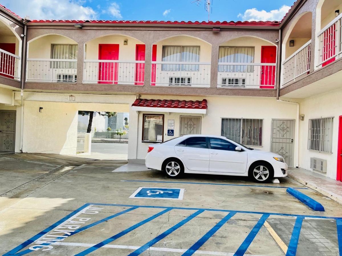 Paradise Motel