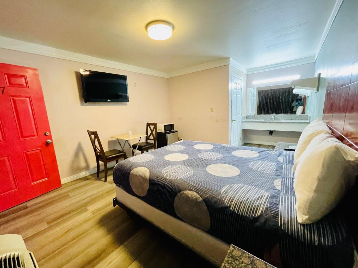Motel Paradise