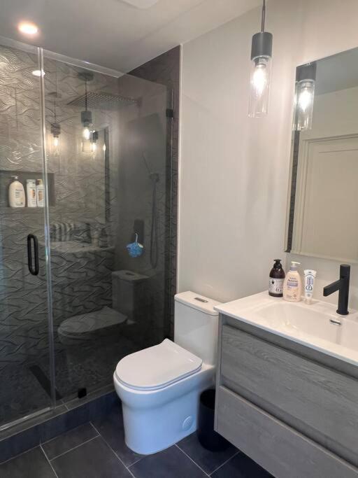 Gorgeous Private And Gated In Silver With Pool & Views *