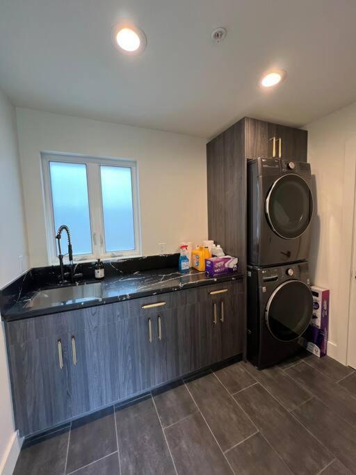 Villa Gorgeous Private And Gated In Silver With Pool & Views Los Angeles
