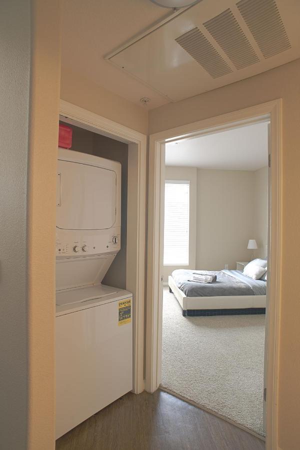 Queen Private In Shared Two Bedroom Marina Del Rey & Venice - Sleeps 2 *
