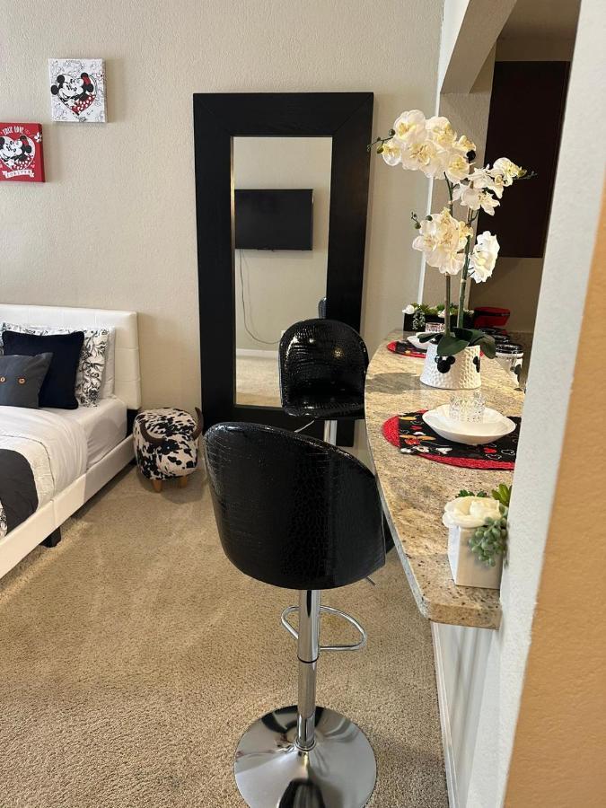 Apartment Gucci Mickey And Maxico Lofts Free Parking And Wifi Los Angeles