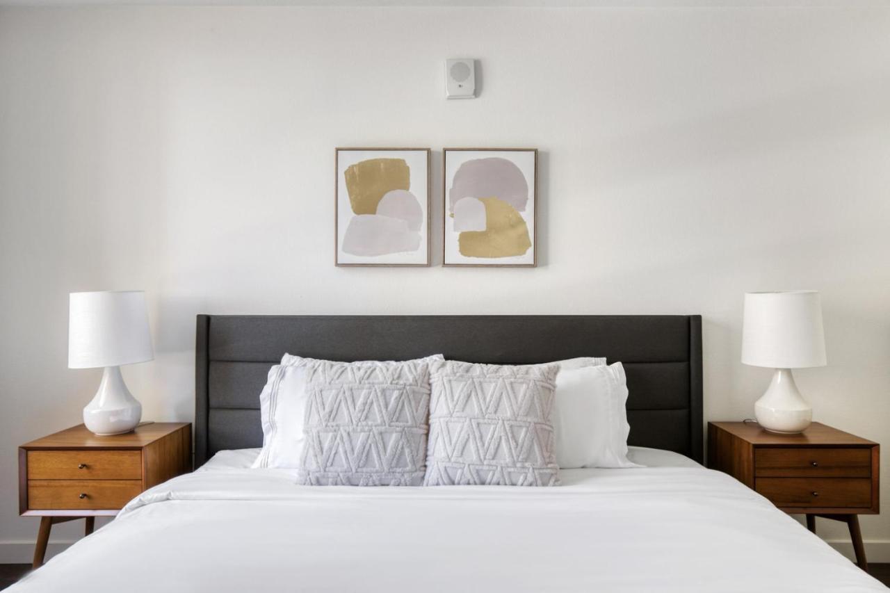 Downtown 1br W Pool Gym Lounge Nr 110 Lax-1011 Apartment