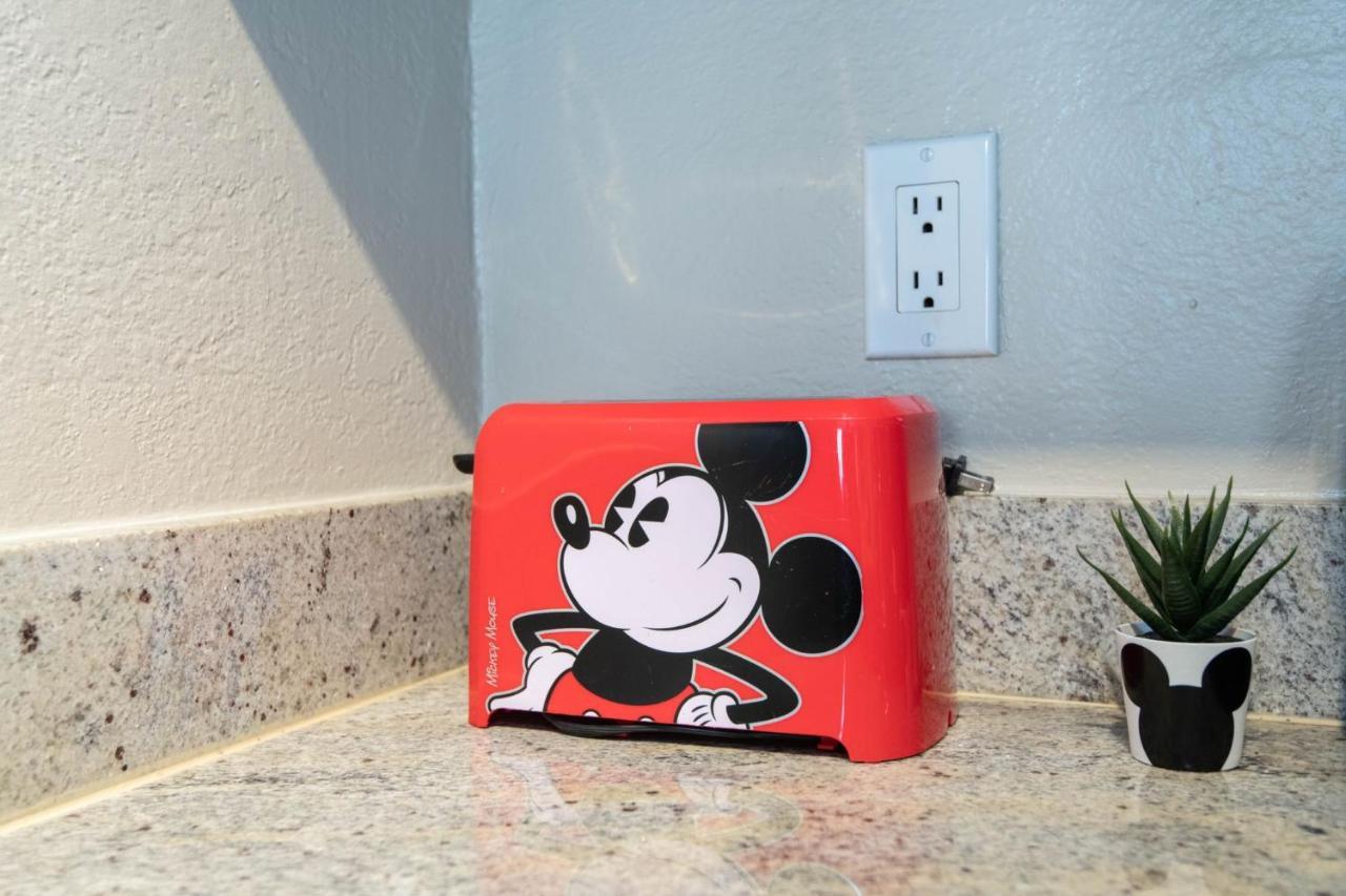 Gucci Mickey And Maxico Lofts Free Parking And Wifi Apartment Los Angeles