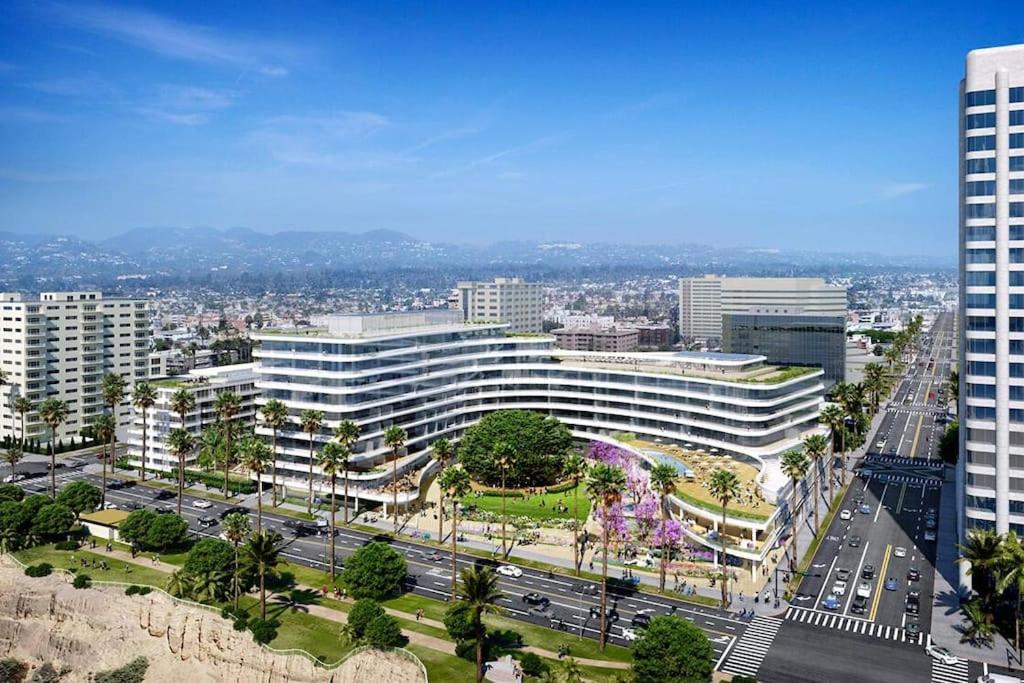5 Heart Of Santa Monica