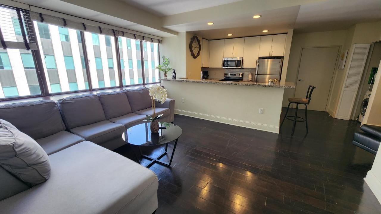 Luxury Downtown La 2bdr Apartment *