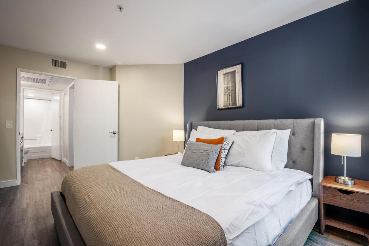 Brentwood 1br W Pool Near San Vicente Lax-143 Apartment