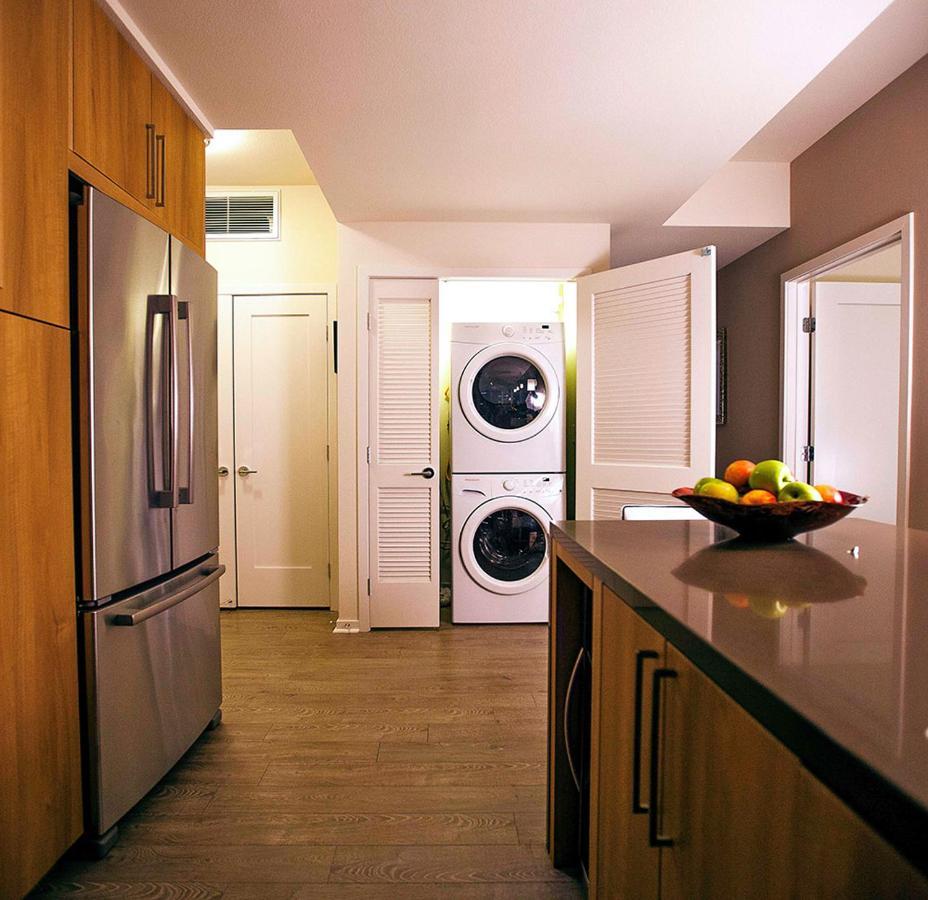 2 Bedroom 2 Bathroom Masterpiece With Pool * Los Angeles