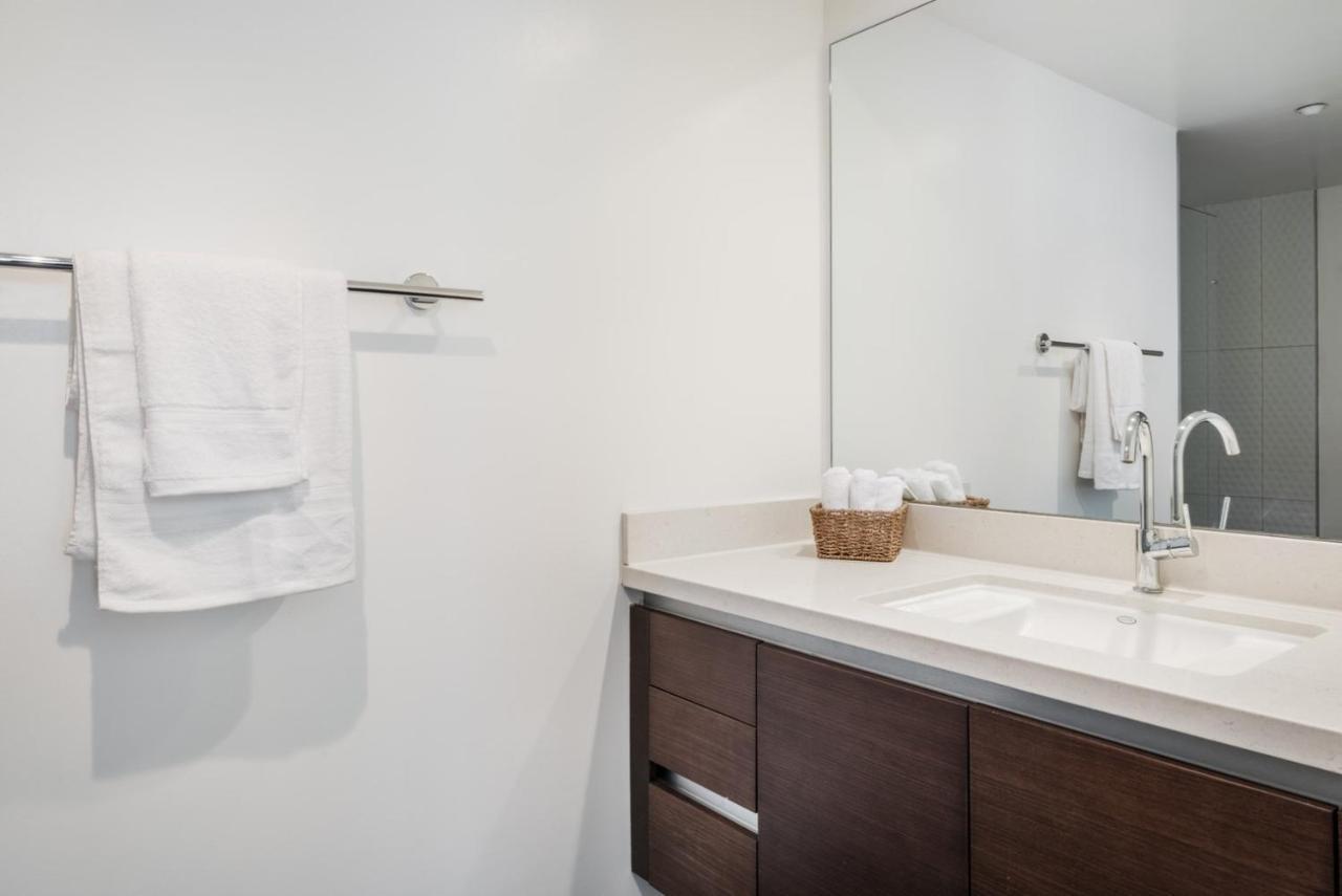 Apartment Westwood 1br W Wd Rooftop Nr Century Lax-80 Los Angeles