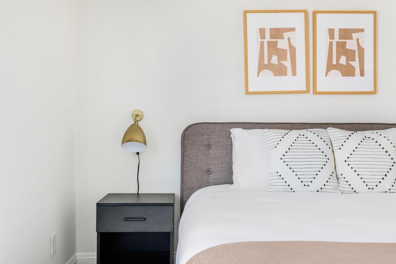 Hollywood 1br W Pool Nr Metro Restaurants Lax-511 * Los Angeles