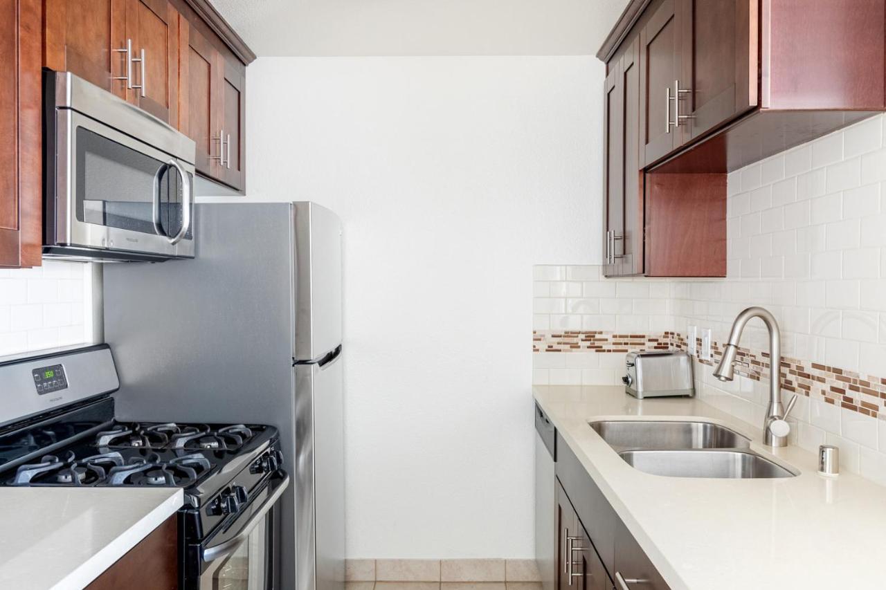 Apartment Hollywood 1br W Pool Nr Metro Restaurants Lax-511 *