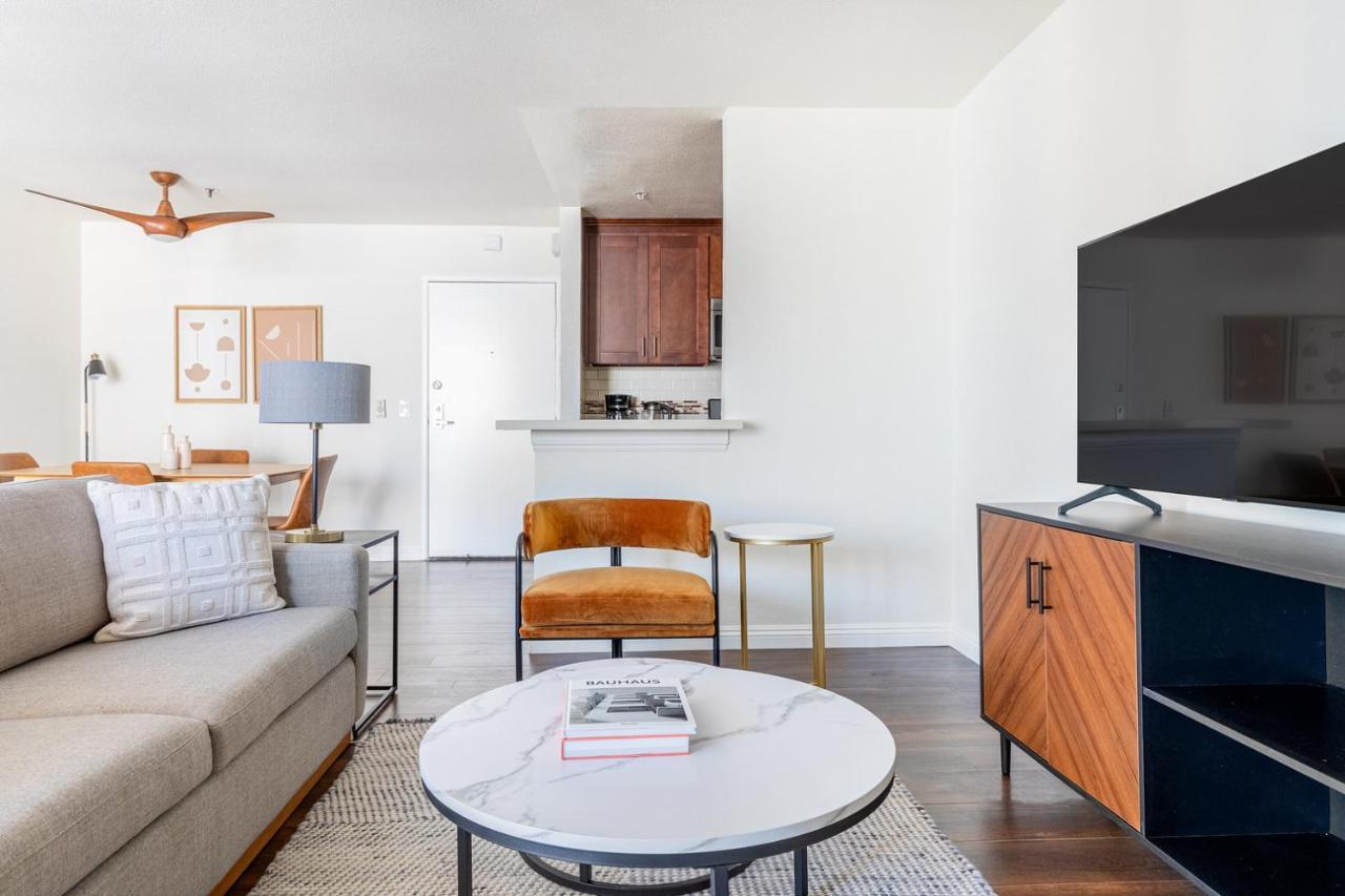 Hollywood 1br W Pool Nr Metro Restaurants Lax-511