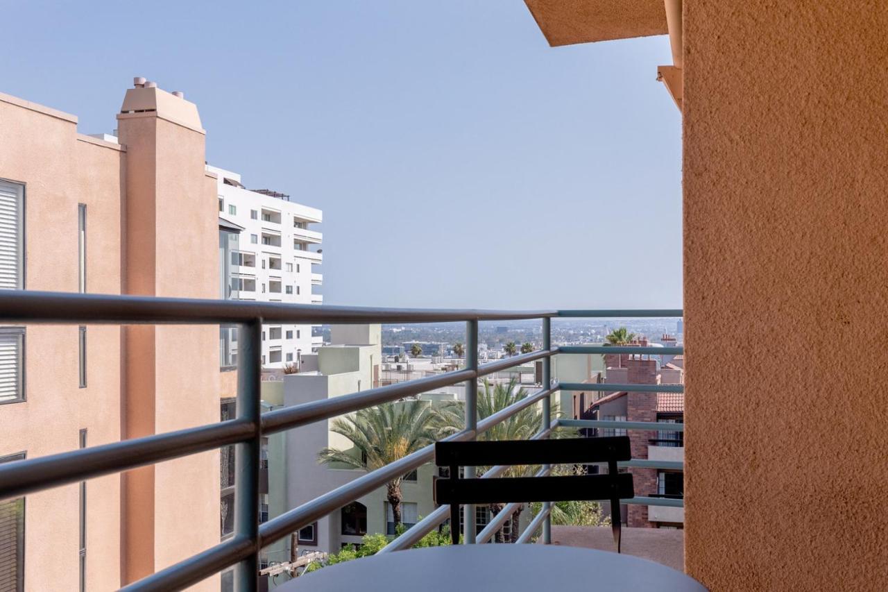 Hollywood 1br W Pool Nr Metro Restaurants Lax-511 Apartment
