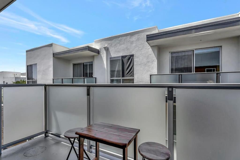 5 Heart Of Santa Monica Apartment Los Angeles