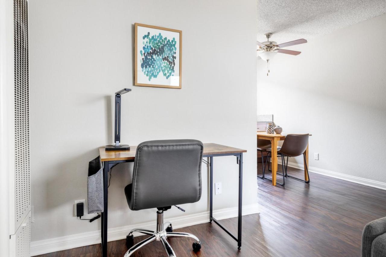 Apartment W Hollywood 1br W Gym Bbq Nr Nightlife Lax-449 *