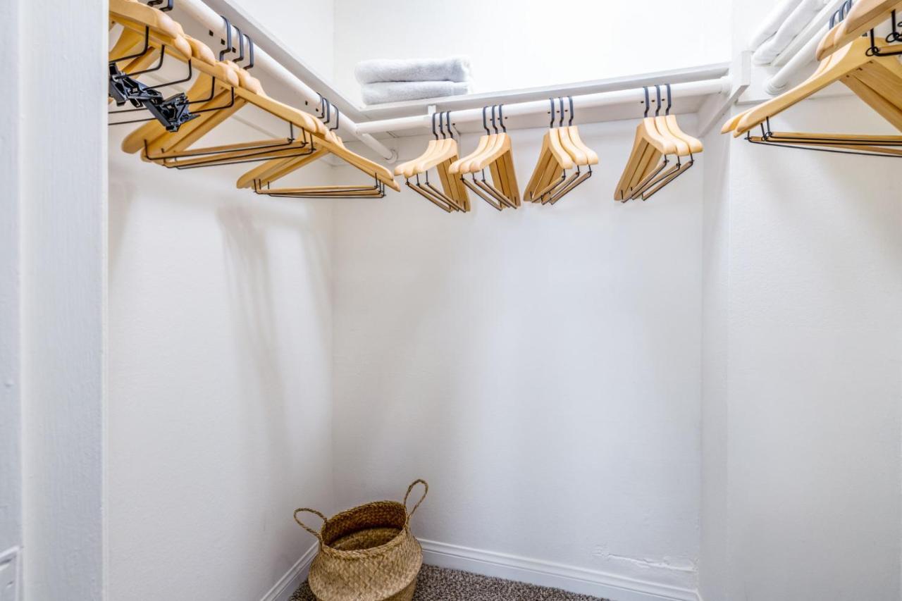 W Hollywood 1br W Gym Bbq Nr Nightlife Lax-449