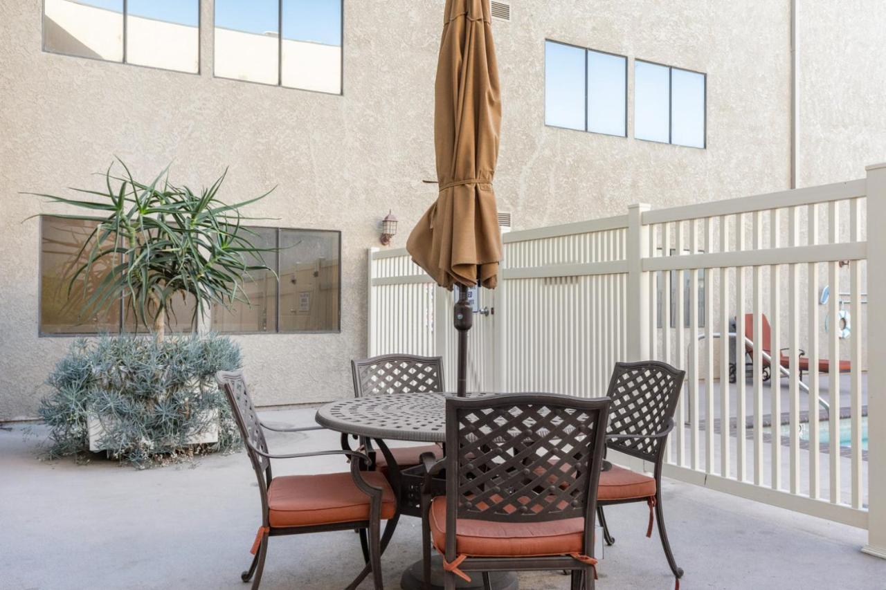 Apartment N Hollywood 2br W Gym Pool Nr Tj Shops Lax-591 *
