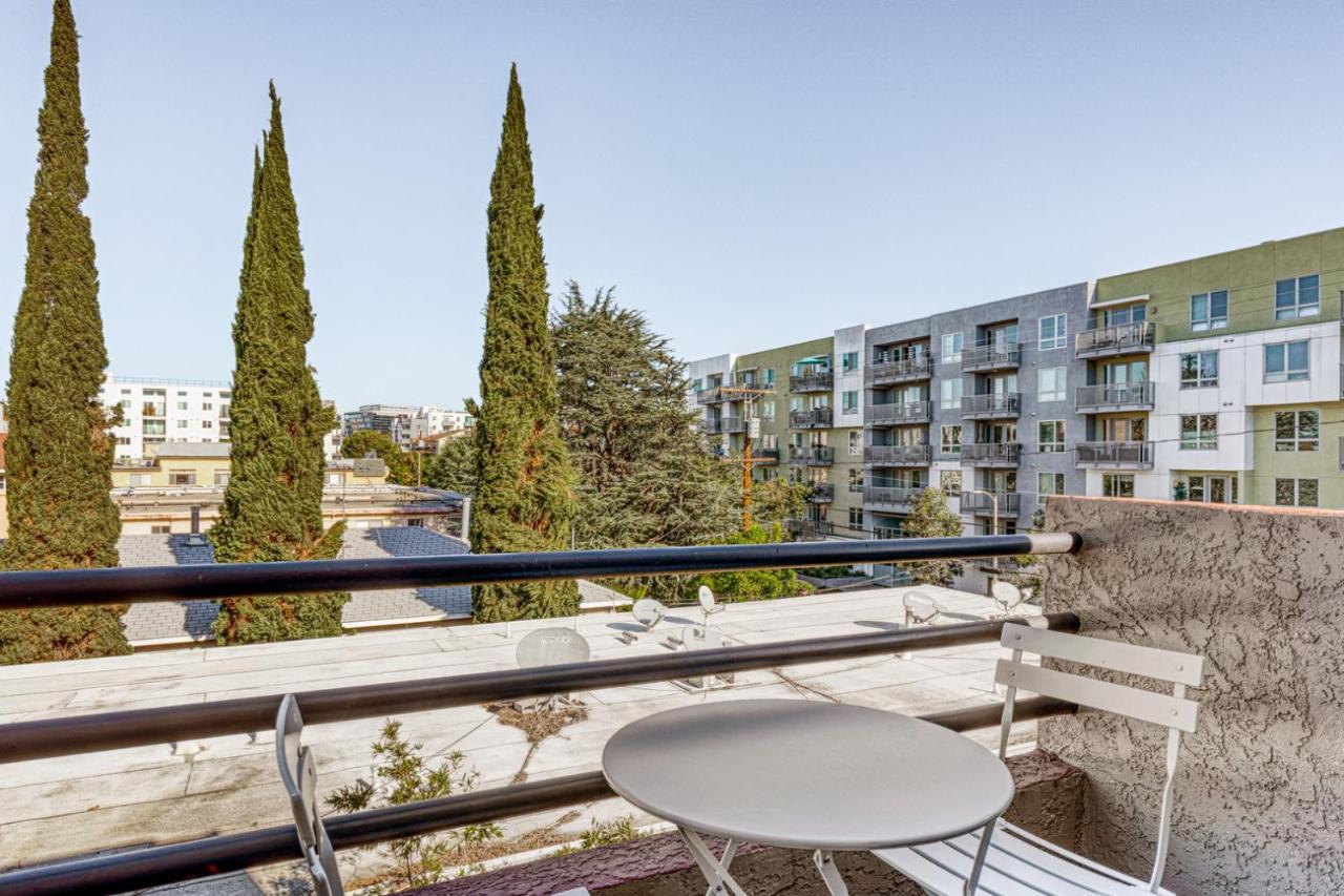 N Hollywood 2br W Gym Pool Nr Tj Shops Lax-591 * Los Angeles