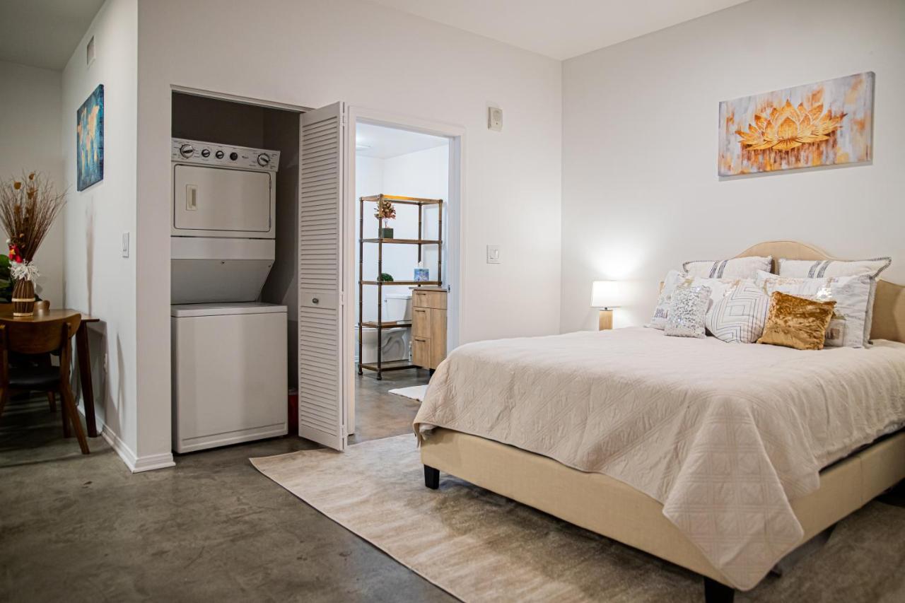 Apartment Live And Work Space In Hollywood *
