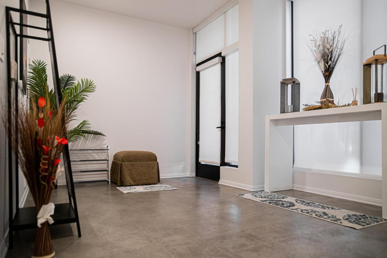 Live And Work Space In Hollywood *